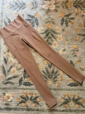 Athleta Salutation Stash Leggings Brown Taupe High Rise Yoga Pants Size XS